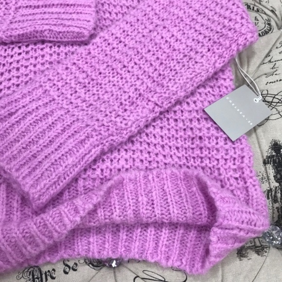 Chelsea28 Crewneck Sweater - Picture 6 of 6